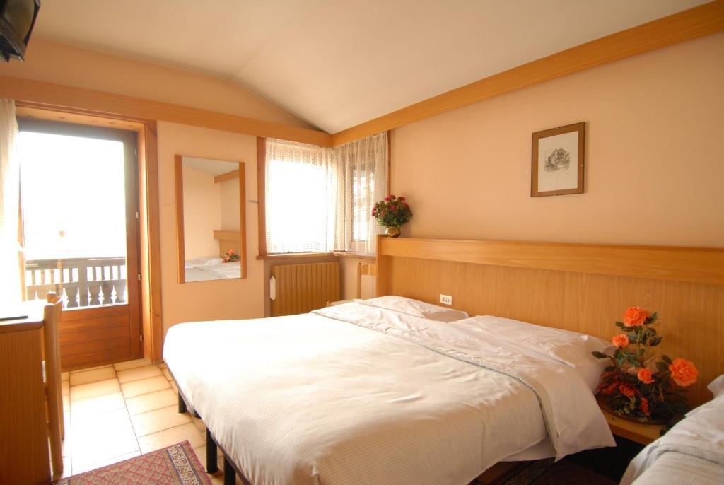 Hotel La Baita Livigno Phòng bức ảnh
